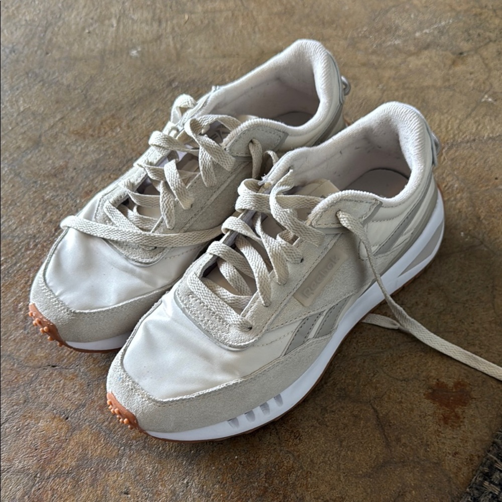 Reebok Beige Sneakers